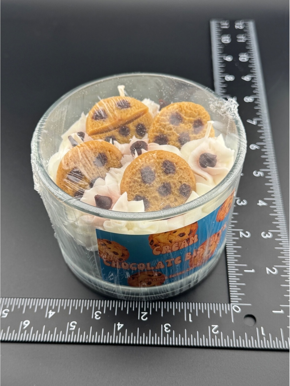 Cream Chocolate Biscuits Scented Candle in Glass Jar - Picture 4 of 4